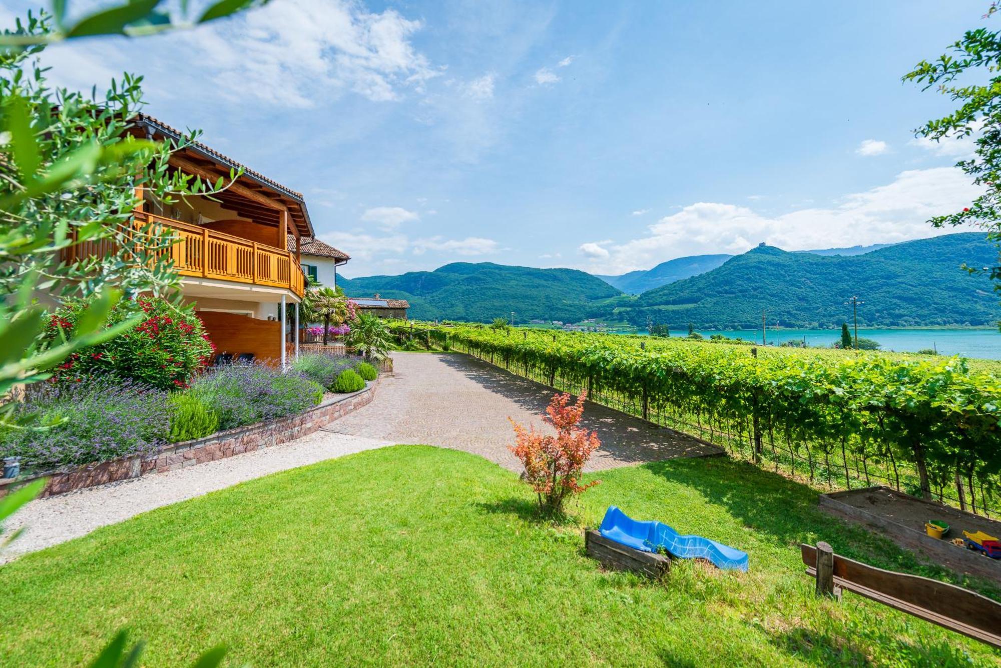 Weinhof Am See Caldaro Luaran gambar