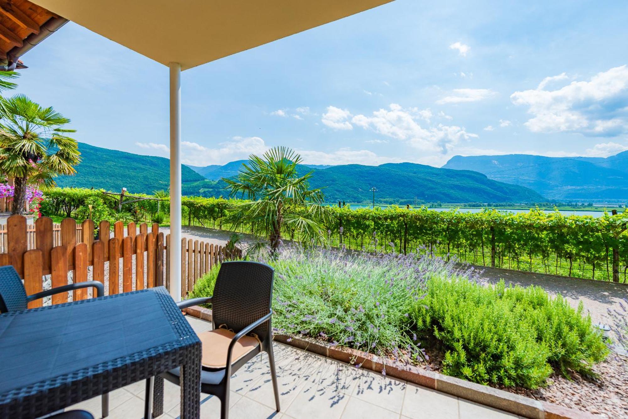 Weinhof Am See Caldaro Luaran gambar